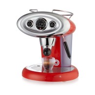 illy macchina caffè con vapore e scaldatazze